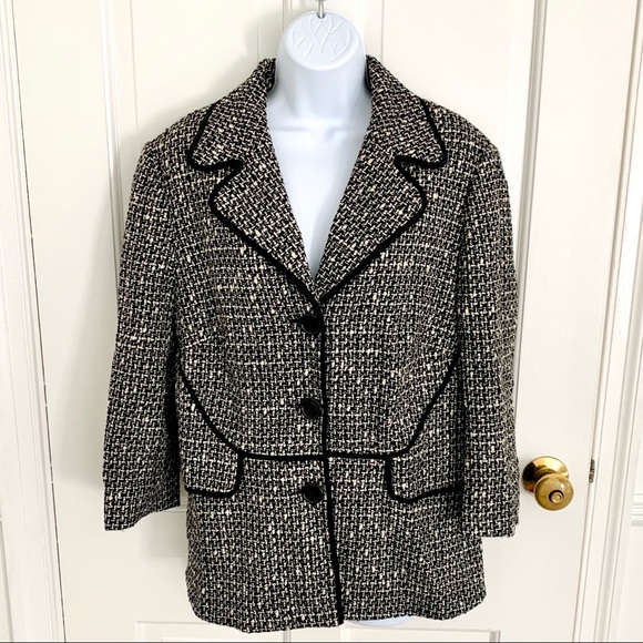 LAUREL by ESCADA Boucle Jacket - Picture 3 of 10